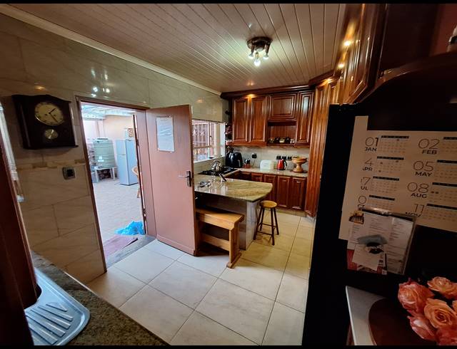 3 BEDROOM HOUSE FOR SALE IN VANDERBIJLPARK SE 1